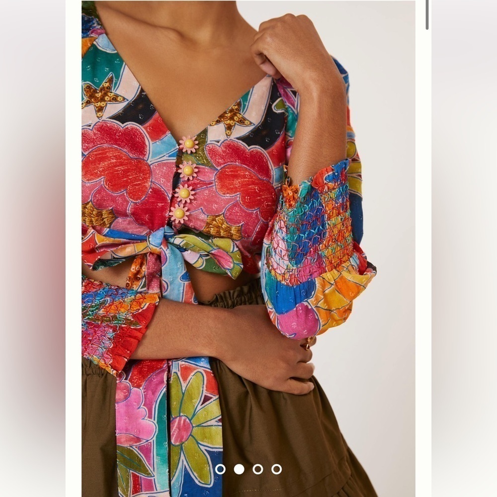 Farm Rio Deep-V Tie-Waist Top NWT Small 🍍🍓🌼🌸🌺 - Picture 3 of 13